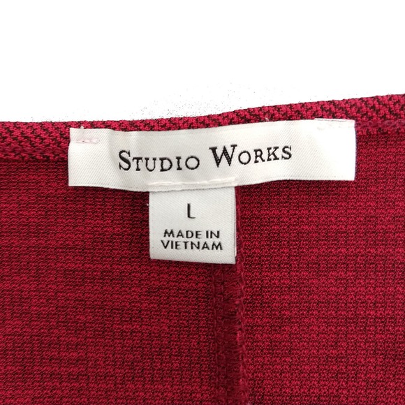 Women's Red Sparkly Top Size Large 3/4 Sleeve Scoop Neck Studio Works - Picture 4 of 6